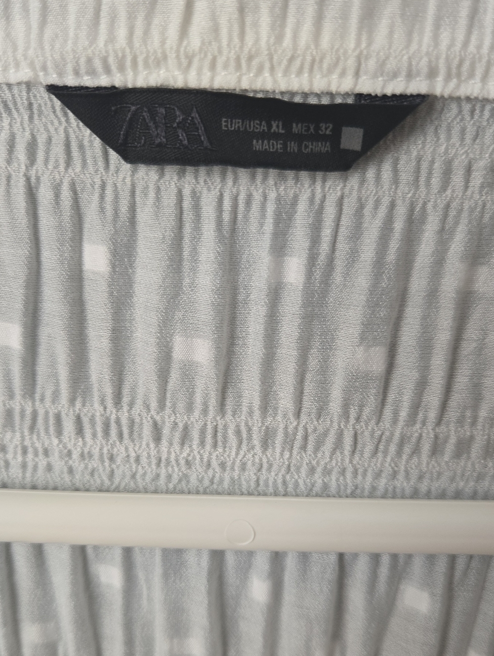 Zara White Button-Front Crochet Trim Blouse - Picture 2 of 5